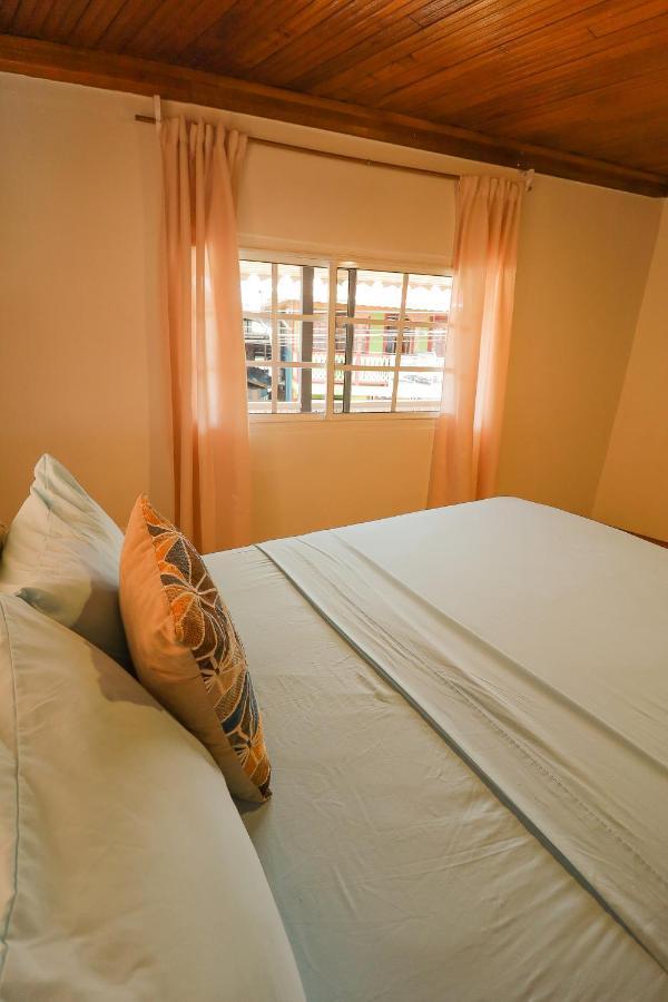 Cat In The Cup B&B Bocas del Toro Exterior foto