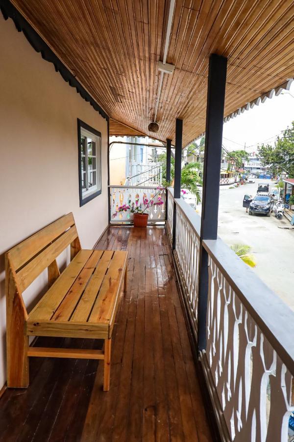 Cat In The Cup B&B Bocas del Toro Exterior foto